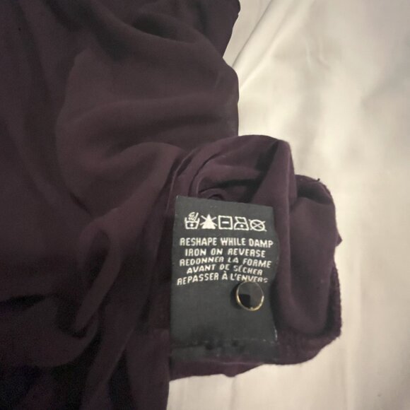 Le Chateau Women's Sleeveless Blouse, Medium, Purple - Picture 8 of 8
